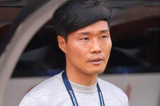 Phóng viên: Sân bóng đá Thái Đạt không tổ chức lễ khai mạc Trung Siêu mùa giải mới, nhưng Quốc Túc thật sự sắp tới rồi